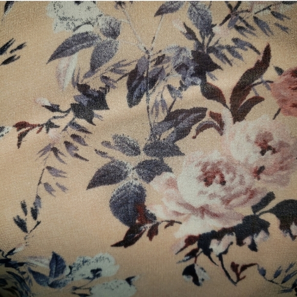 Speechless womens size Large long sleeve top in a pretty blush  floral fabric - Picture 5 of 9
